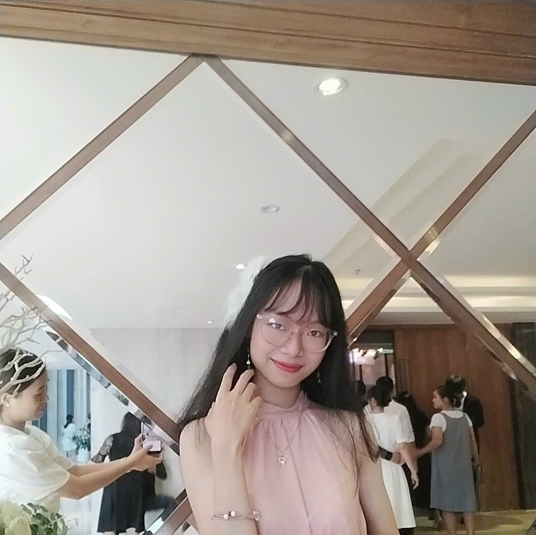PHAM LÂM THẢO NHI