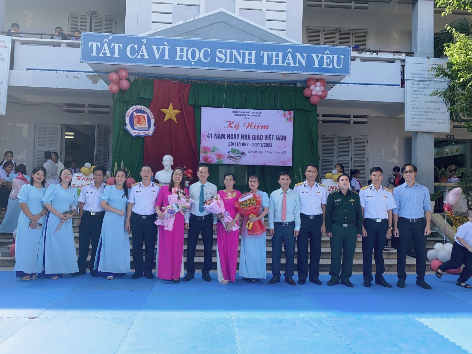 Các thầy cô trường TH - THCS Bình Ba
