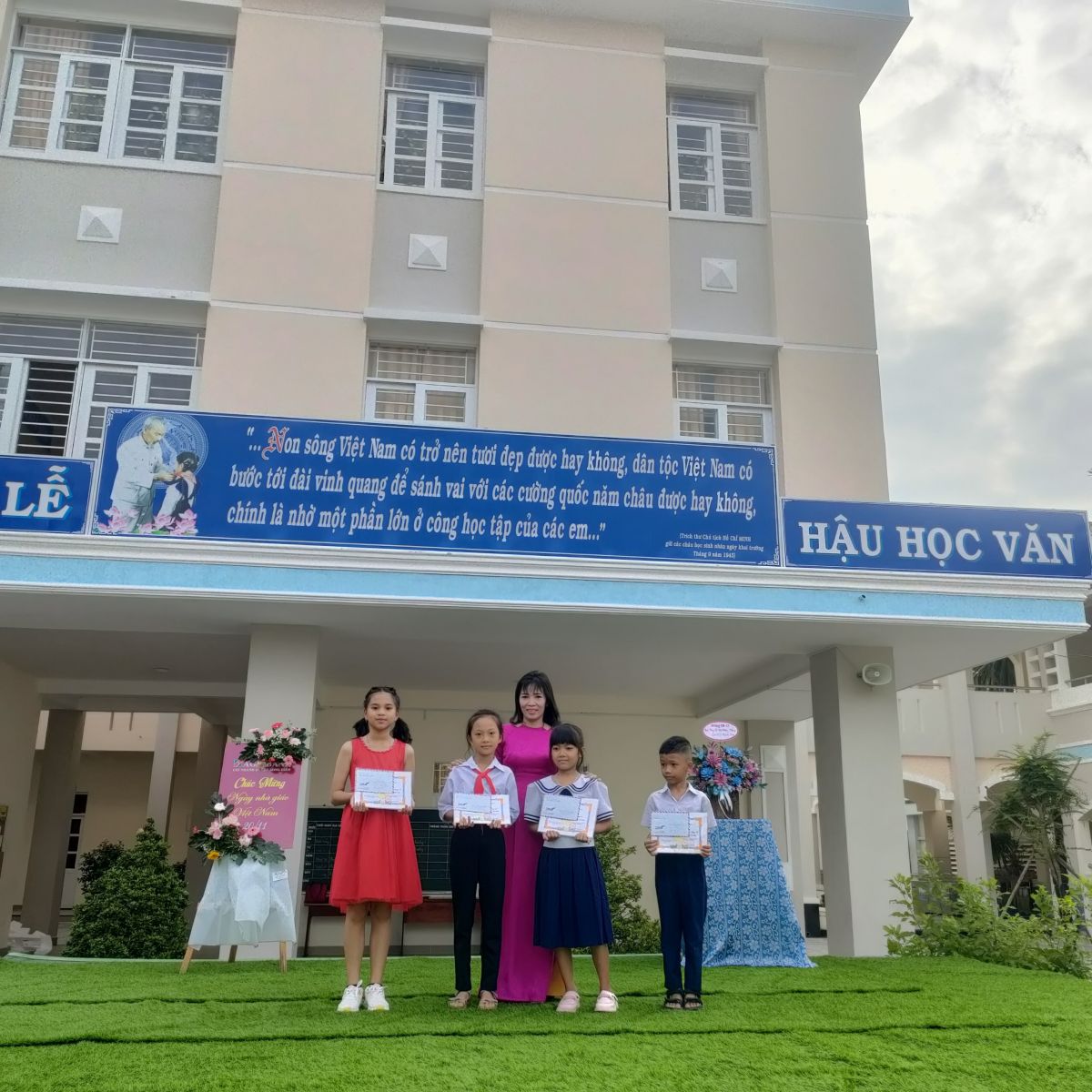 z4896996168260_3251cd1edca6c2ee855c97d2fbad9526.jpg
